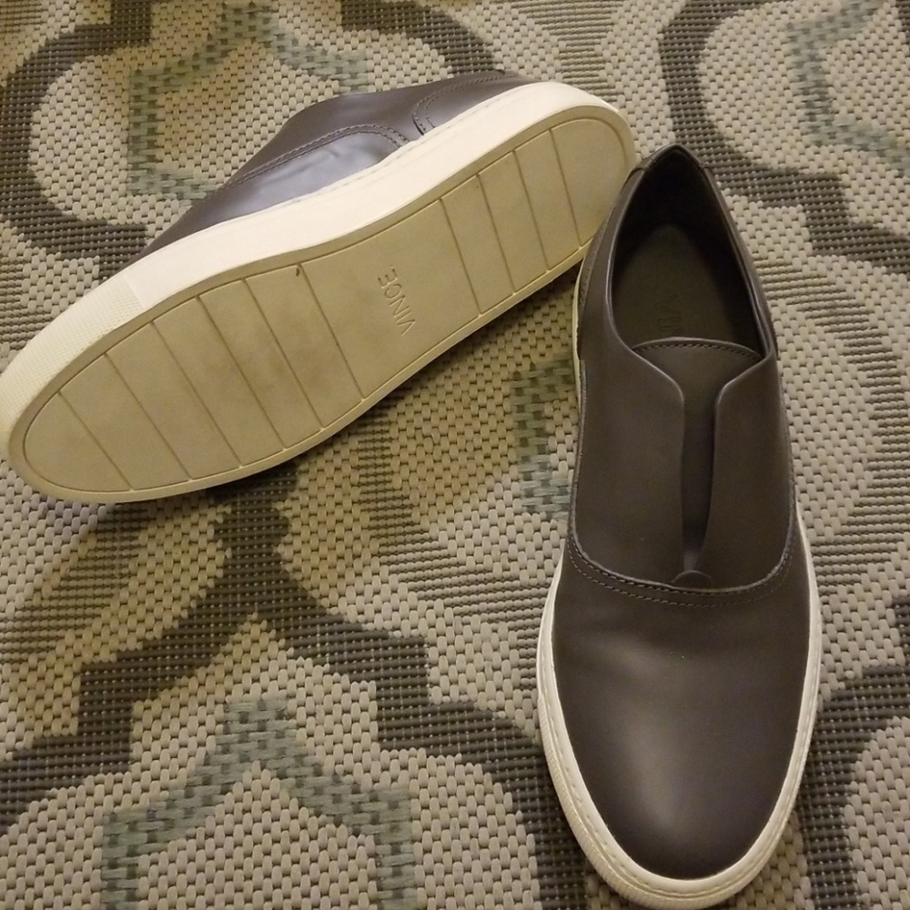 Vince leather sneaker